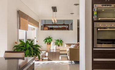 CASA CON PILETA EN VENTA EN BARRIO SAN RAFAEL