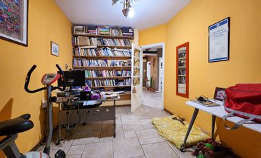 Casa de 3 dormitorios con cochera y de oportunidad en Echesortu