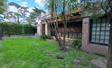 Casa en  VENTA MERLO