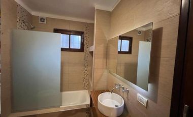 Casa en  VENTA MERLO