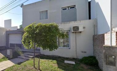 Casa en venta - 3 Dormitorios 1 Baño - 300Mts2 - Oro Verde, Entre Ríos