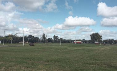 Terreno de 255m² en Villa Mugueta con entorno consolidado