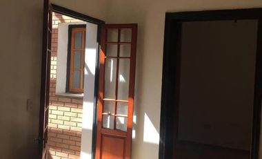 Casa en venta - 6 Dormitorios 3 Baños - Cochera - 278Mts2 - General Pueyrredón, Córdoba