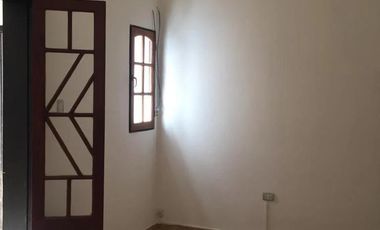 Casa en venta - 6 Dormitorios 3 Baños - Cochera - 278Mts2 - General Pueyrredón, Córdoba