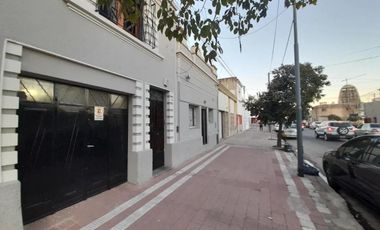 Casa en venta - 6 Dormitorios 3 Baños - Cochera - 278Mts2 - General Pueyrredón, Córdoba