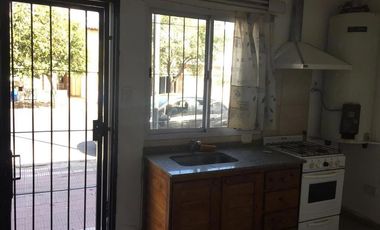 Casa en venta - 6 Dormitorios 3 Baños - Cochera - 278Mts2 - General Pueyrredón, Córdoba