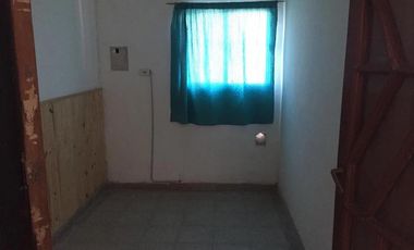 Casa en venta - 6 Dormitorios 3 Baños - Cochera - 278Mts2 - General Pueyrredón, Córdoba
