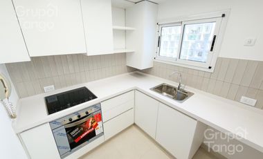 Venta Departamento Piso Belgrano Tres Ambientes Balcón Aterrazado Frente Cochera APTO CREDITO
