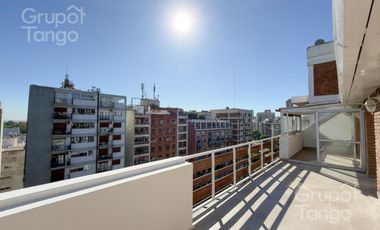 Venta Departamento Piso Belgrano Tres Ambientes Balcón Aterrazado Frente Cochera APTO CREDITO