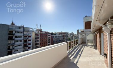 Venta Departamento Piso Belgrano Tres Ambientes Balcón Aterrazado Frente Cochera APTO CREDITO