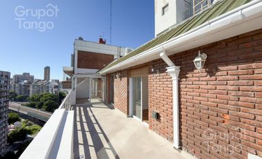Venta Departamento Piso Belgrano Tres Ambientes Balcón Aterrazado Frente Cochera APTO CREDITO