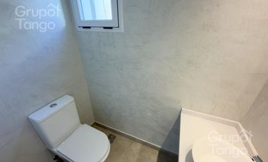 Venta Departamento Piso Belgrano Tres Ambientes Balcón Aterrazado Frente Cochera APTO CREDITO