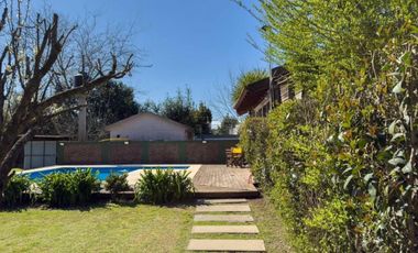 Casa en venta - 4 Dormitorios 2 Baños - City Bell