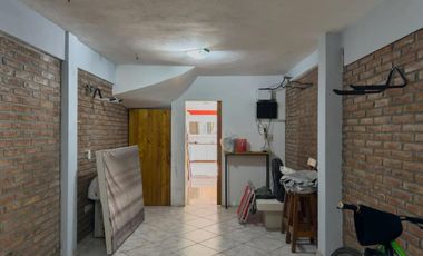 Casa en venta - 4 Dormitorios 2 Baños - City Bell