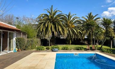 Casa en venta - 4 Dormitorios 2 Baños - City Bell