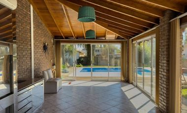 Casa en venta - 4 Dormitorios 2 Baños - City Bell