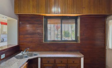 Casa en venta - 4 Dormitorios 2 Baños - City Bell