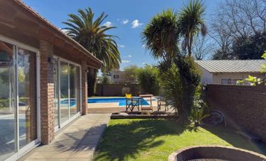 Casa en venta - 4 Dormitorios 2 Baños - City Bell