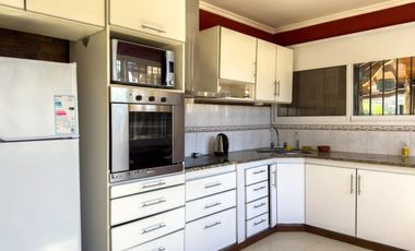 Casa en venta - 4 Dormitorios 2 Baños - City Bell