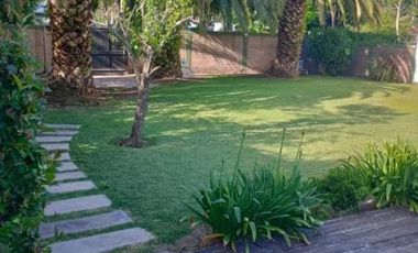 Casa en venta - 4 Dormitorios 2 Baños - City Bell