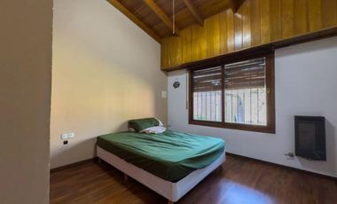 Casa en venta - 4 Dormitorios 2 Baños - City Bell