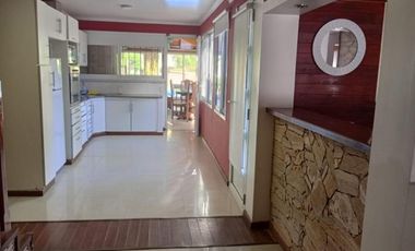 Casa en venta - 4 Dormitorios 2 Baños - City Bell