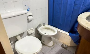 Casa en venta - 4 Dormitorios 2 Baños - City Bell