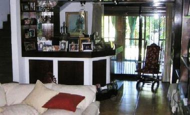 Casa en venta - 4 Dormitorios 4 Baños - Cochera - 412Mts2 - Quilmes Este