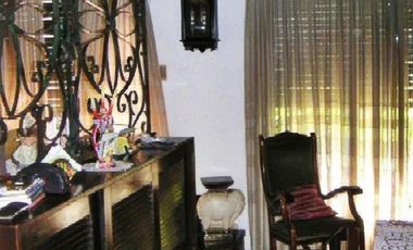 Casa en venta - 4 Dormitorios 4 Baños - Cochera - 412Mts2 - Quilmes Este