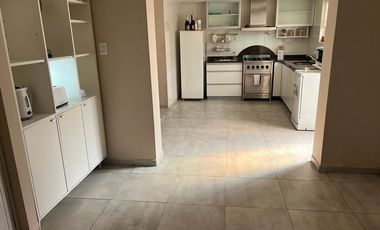 Casa en alquiler temporario - 3 Dormitorios 3 Baños 2 Cocheras - Mar del Plata