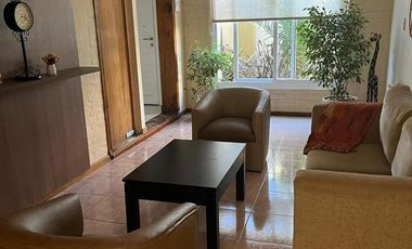 Casa en alquiler temporario - 3 Dormitorios 3 Baños 2 Cocheras - Mar del Plata