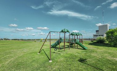 Terreno escriturado en Haras de Funes