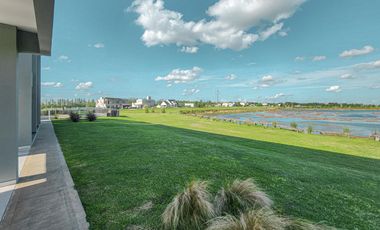 Terreno escriturado en Haras de Funes