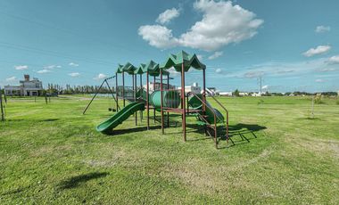 Terreno escriturado en Haras de Funes