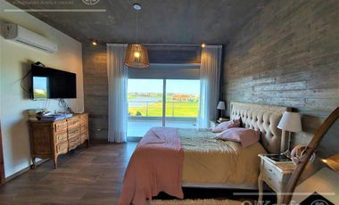 Casa en venta de Cuatro Dormitorios con Piscina en Pueblos del Plata - Magallanes