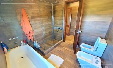 Casa en venta de Cuatro Dormitorios con Piscina en Pueblos del Plata - Magallanes