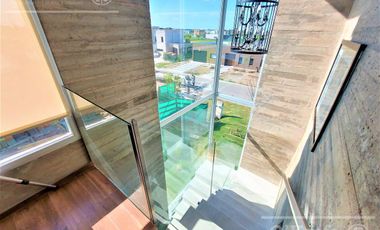 Casa en venta de Cuatro Dormitorios con Piscina en Pueblos del Plata - Magallanes