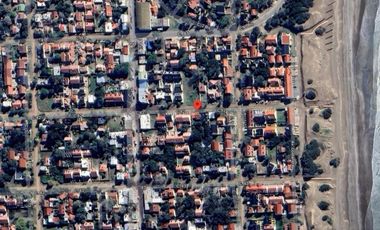 Casa en venta - 3 Dormitorios 1 Baño - Cochera - 293Mts2 - Mar del Tuyú
