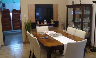 Dúplex en venta - 3 Dormitorios 2 Baños - Cochera - 166Mts2 - San Miguel