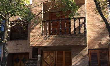 Casa en venta - 3 Dormitorios 2 Baños - 250Mts2 - Colinas de Vélez Sarsfield, Córdoba