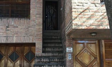 Casa en venta - 3 Dormitorios 2 Baños - 250Mts2 - Colinas de Vélez Sarsfield, Córdoba