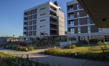 Venta departamento de 3 dormitorios en Condominios Botania Seguridad y Amenities