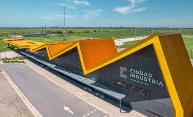 Galpones industriales en Ciudad Industria, Funes