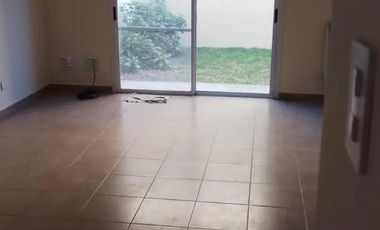 Dúplex en venta - 3 Dormitorios 2 Baños - Ezpeleta