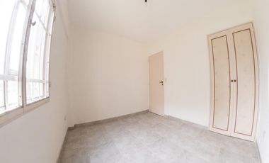 Departamento en venta - 2 Dormitorios 1 Baño - 45Mts2 - Ezpeleta, Quilmes