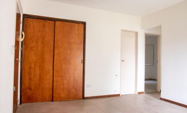 Departamento en venta - 2 Dormitorios 1 Baño - 45Mts2 - Ezpeleta, Quilmes