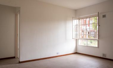 Departamento en venta - 2 Dormitorios 1 Baño - 45Mts2 - Ezpeleta, Quilmes