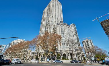 Chateau Av. Libertador. Vista al Rio y Ciudad. 4 ambientes 220mts.