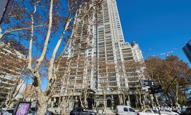 Chateau Av. Libertador. Vista al Rio y Ciudad. 4 ambientes 220mts.