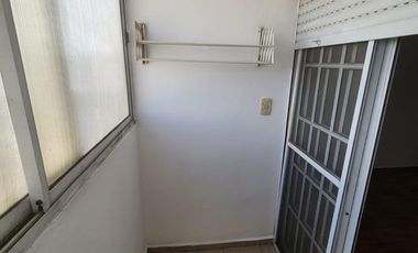 Departamento 2 amb. con balcon.  Alquiler en San Justo.